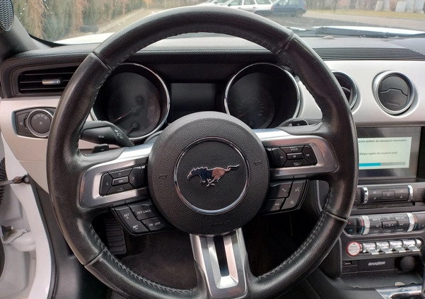 Ford Mustang cena 85500 przebieg: 134422, rok produkcji 2016 z Warszawa małe 277